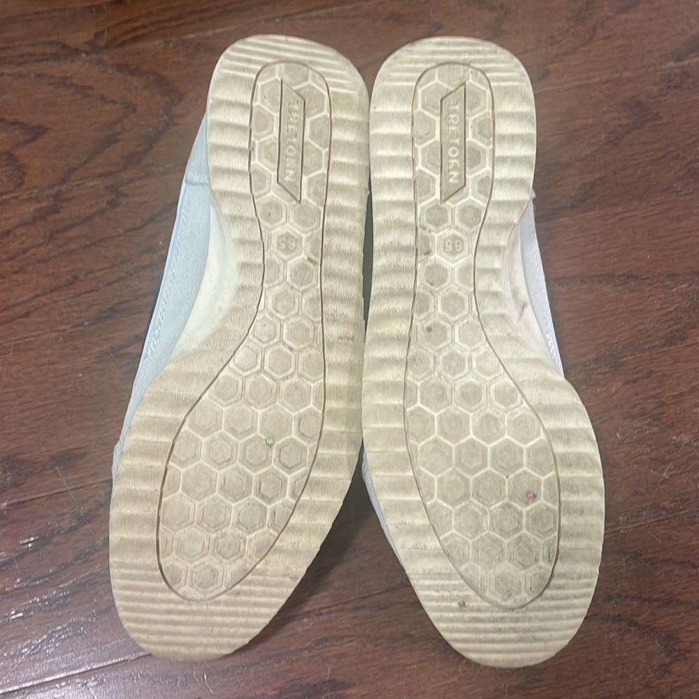 Tretorn size 6.5 - Picture 4 of 5